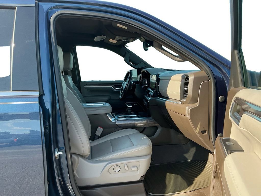 Used 2022 Chevrolet Silverado 1500 LTZ w/ LTZ Convenience Package II image 22