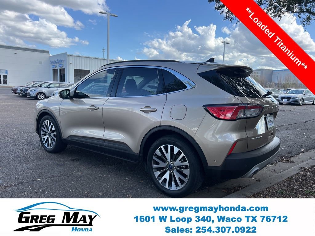 Used 2020 Ford Escape Titanium image 5