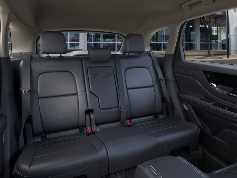 Used 2026 Lincoln Corsair Premiere image 11