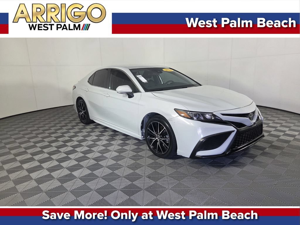 Used 2024 Toyota Camry SE