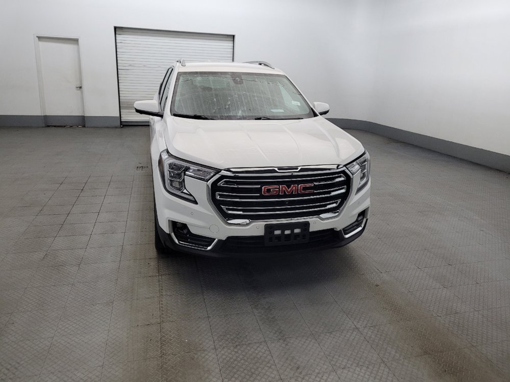 Used 2023 GMC Terrain SLT w/ Tech Package AWD/4WD image 14