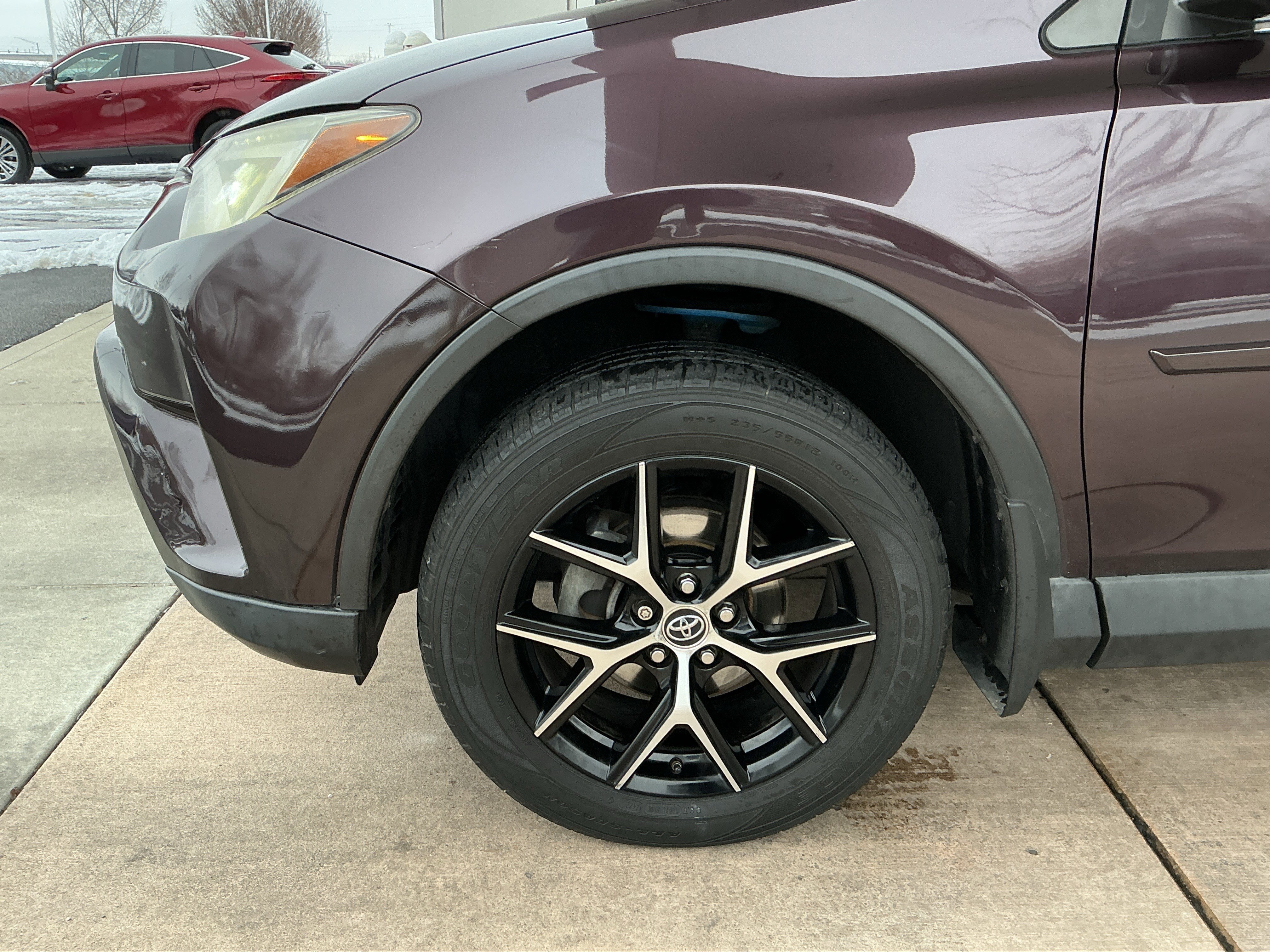 Used 2017 Toyota RAV4 SE image 25