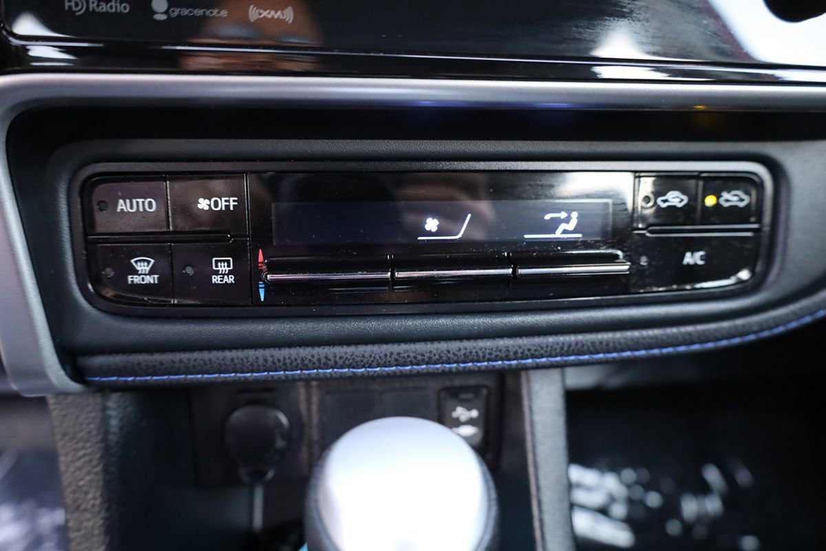 Used 2017 Toyota Corolla SE FWD image 29