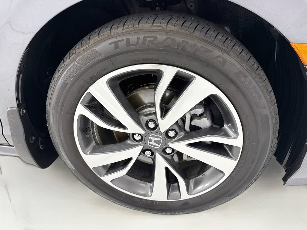 Used 2024 Honda Odyssey Touring image 32