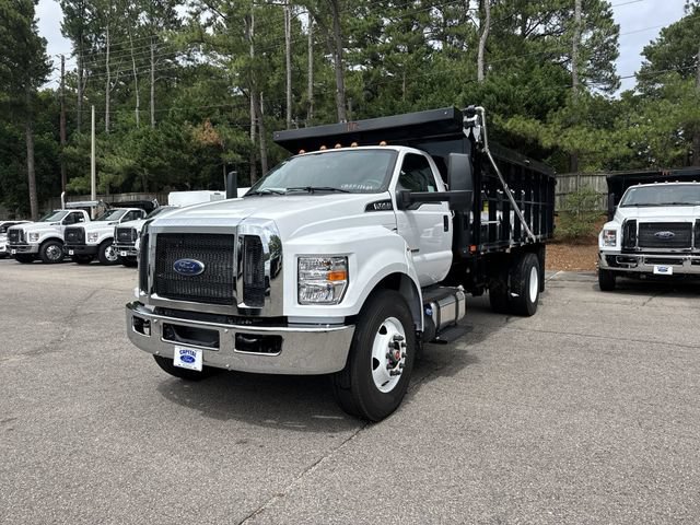 New 2027 Ford F750 2WD Regular Cab Super Duty image 1