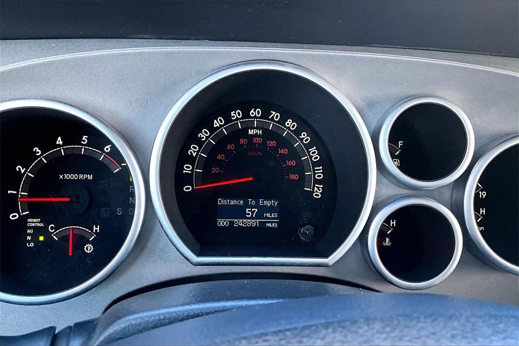 Used 2012 Toyota Sequoia Platinum video 2