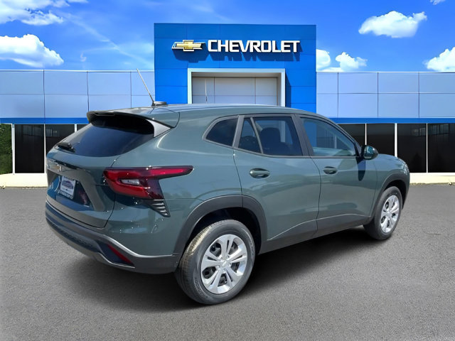 New 2026 Chevrolet Trax LS w/ Driver Confidence Package FWD image 4