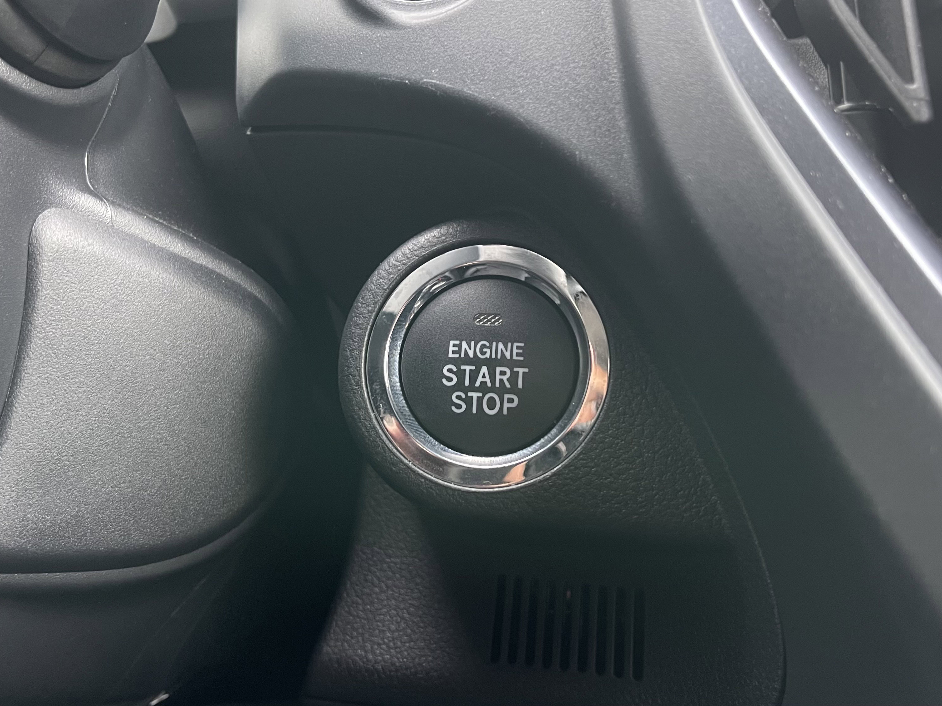 Certified 2025 Subaru Forester Limited image 17