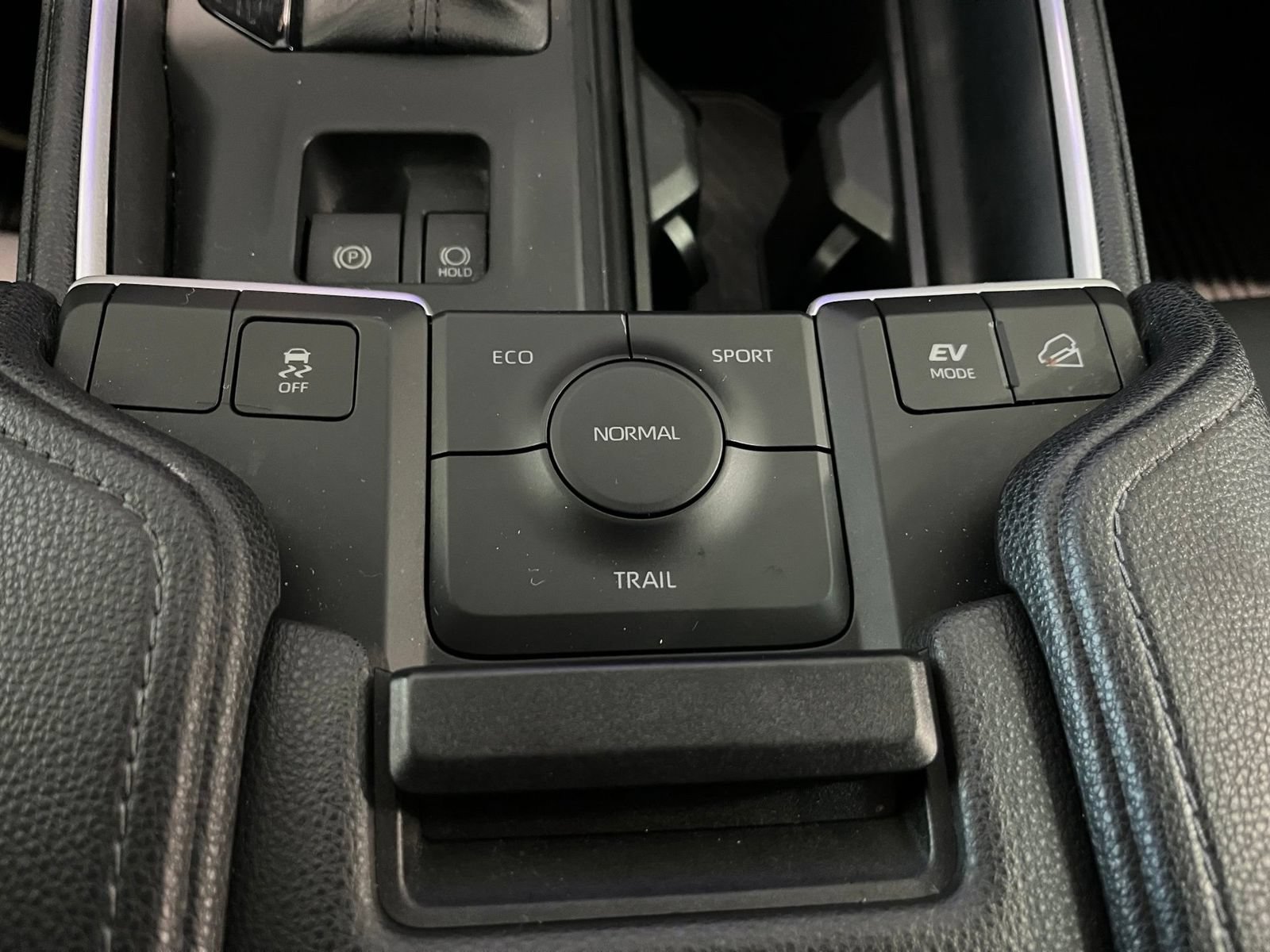 Used 2024 Toyota Grand Highlander AWD Hybrid image 27