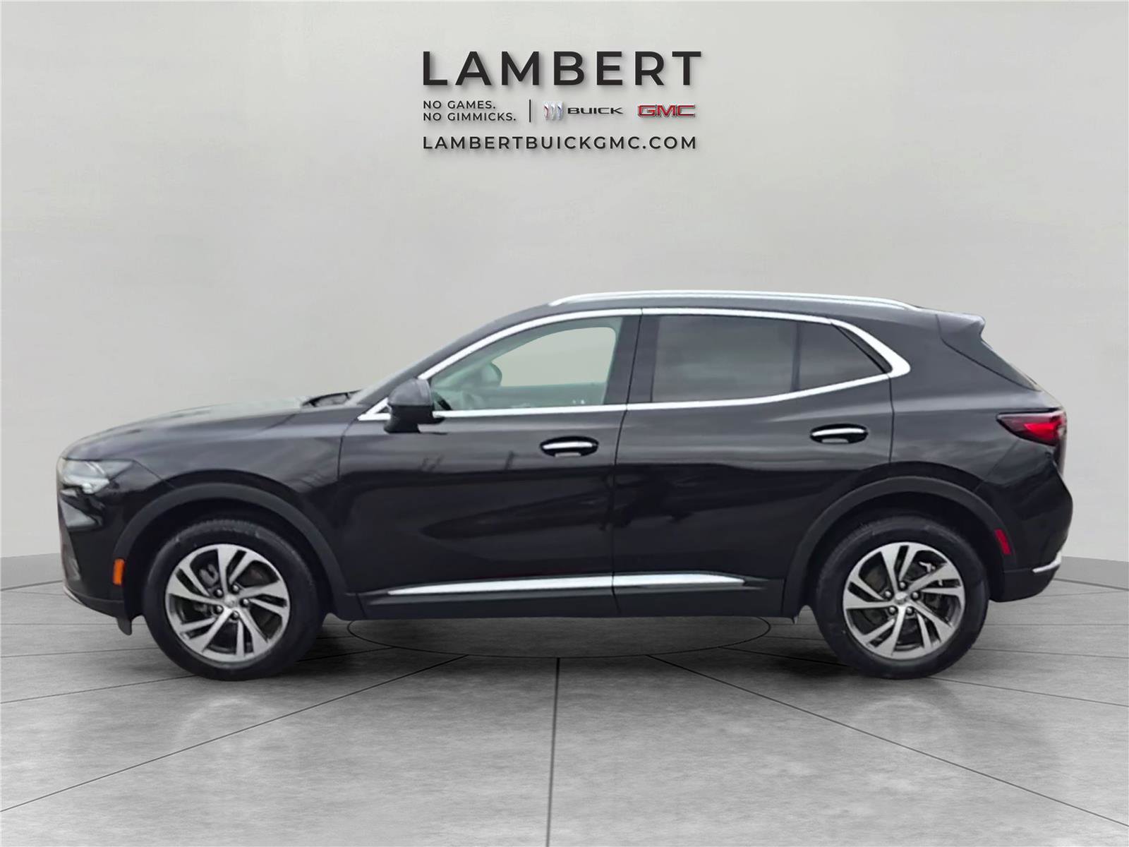 Used 2022 Buick Envision Essence w/ Safety Package image 2