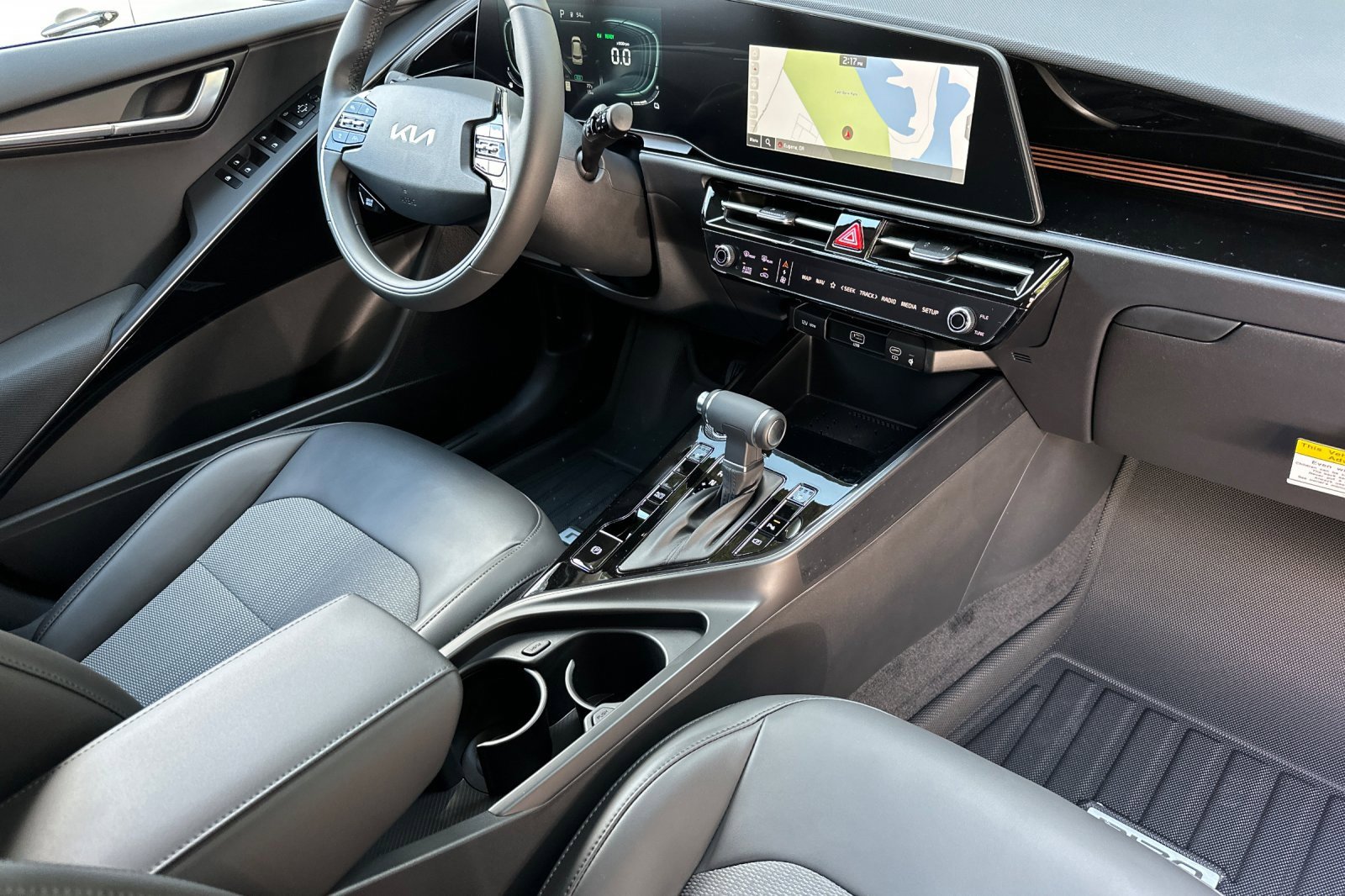 New 2025 Kia Niro EX image 12