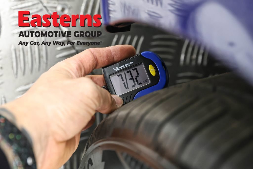 Used 2023 Hyundai Elantra Limited w/ Preferred Accessory Package image 29