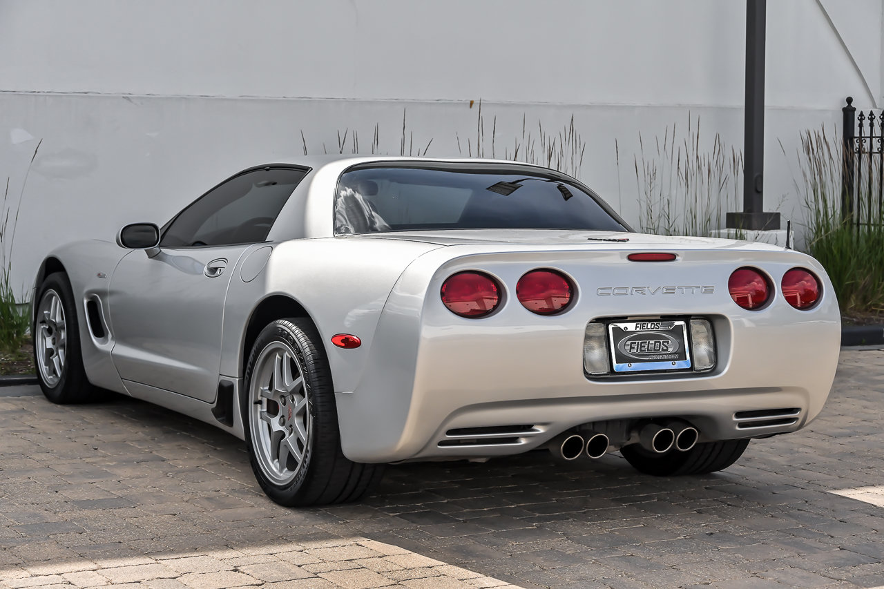 Used 2002 Chevrolet Corvette Z06 w/ Memory Pkg RWD image 11