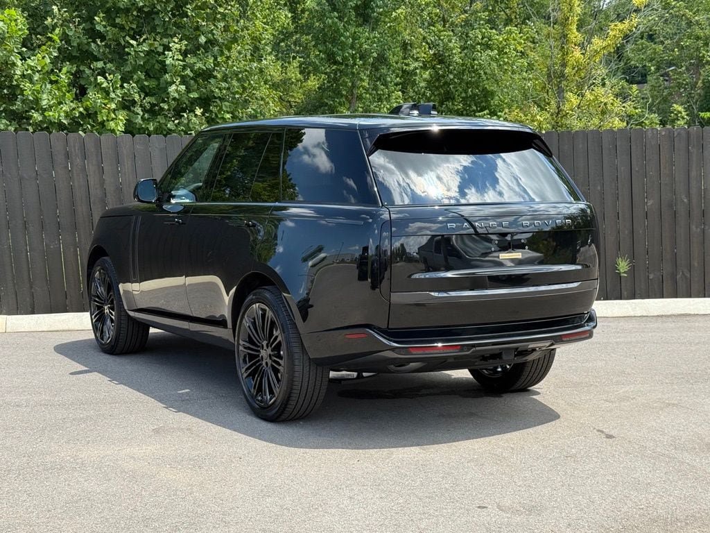 New 2026 Land Rover Range Rover SE AWD/4WD image 3