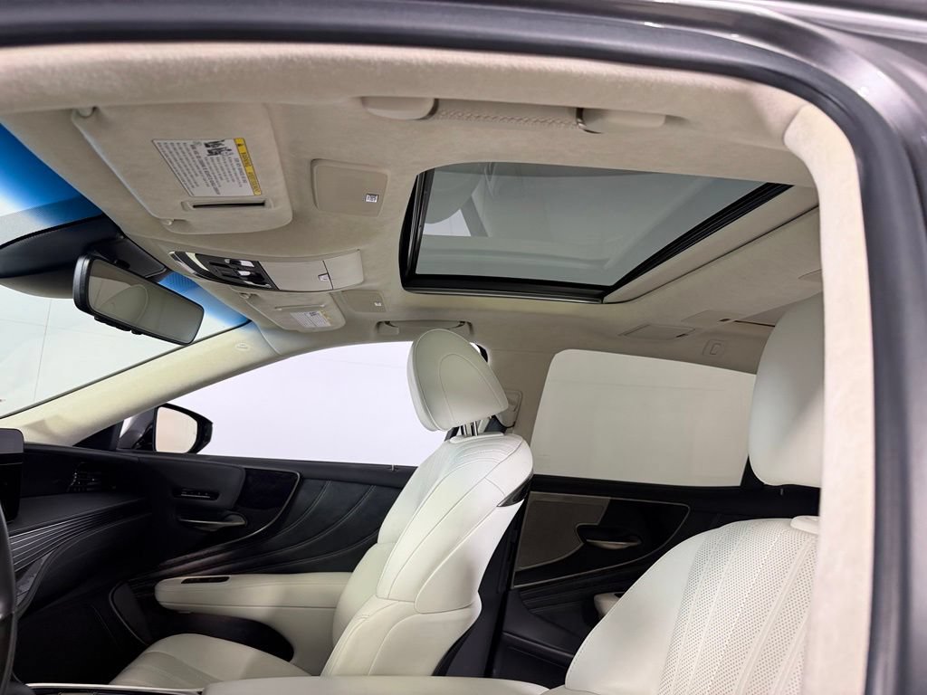 Used 2023 Lexus LS 500 w/ Interior Upgrade Package RWD image 22