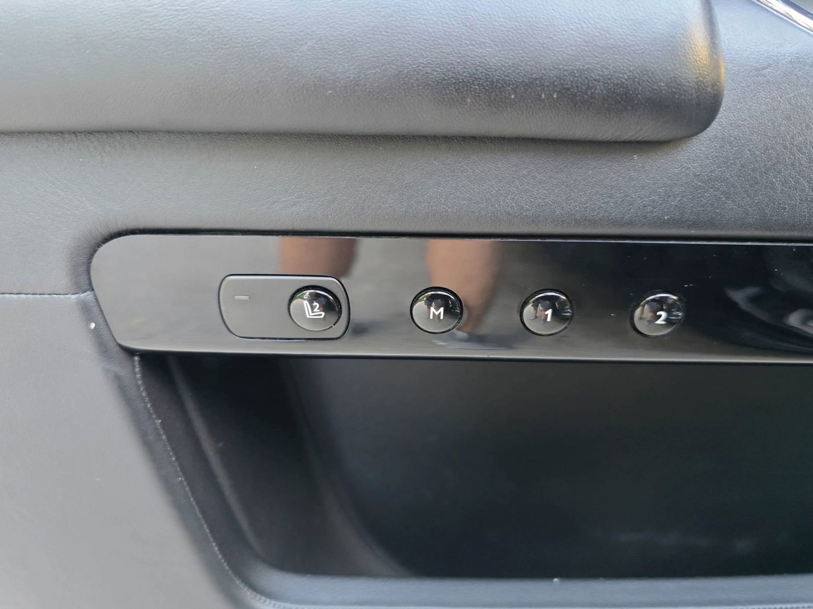 Used 2011 Rolls-Royce Ghost RWD image 26