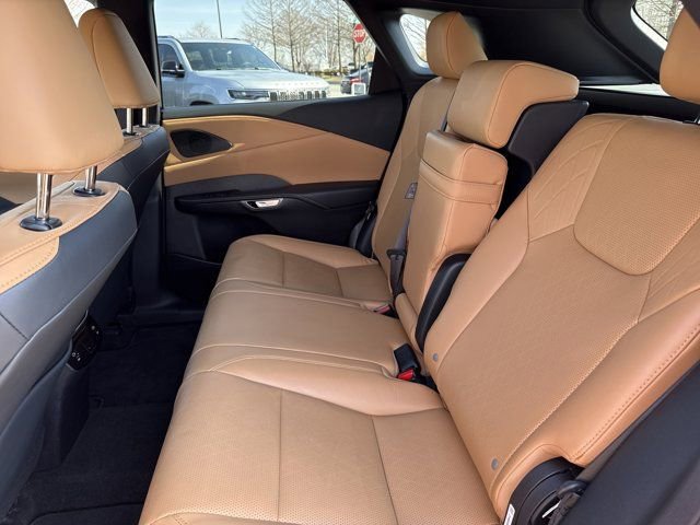 Used 2024 Lexus RX 350 350h Premium Plus w/ Convenience Package image 16