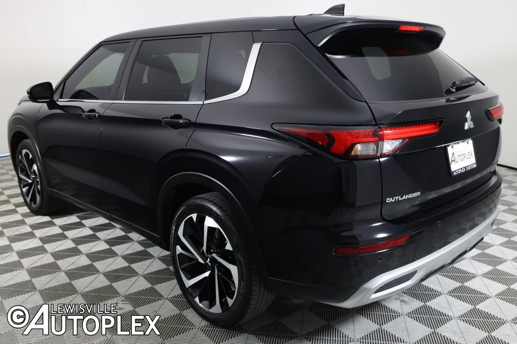 Used 2024 Mitsubishi Outlander SE FWD image 7