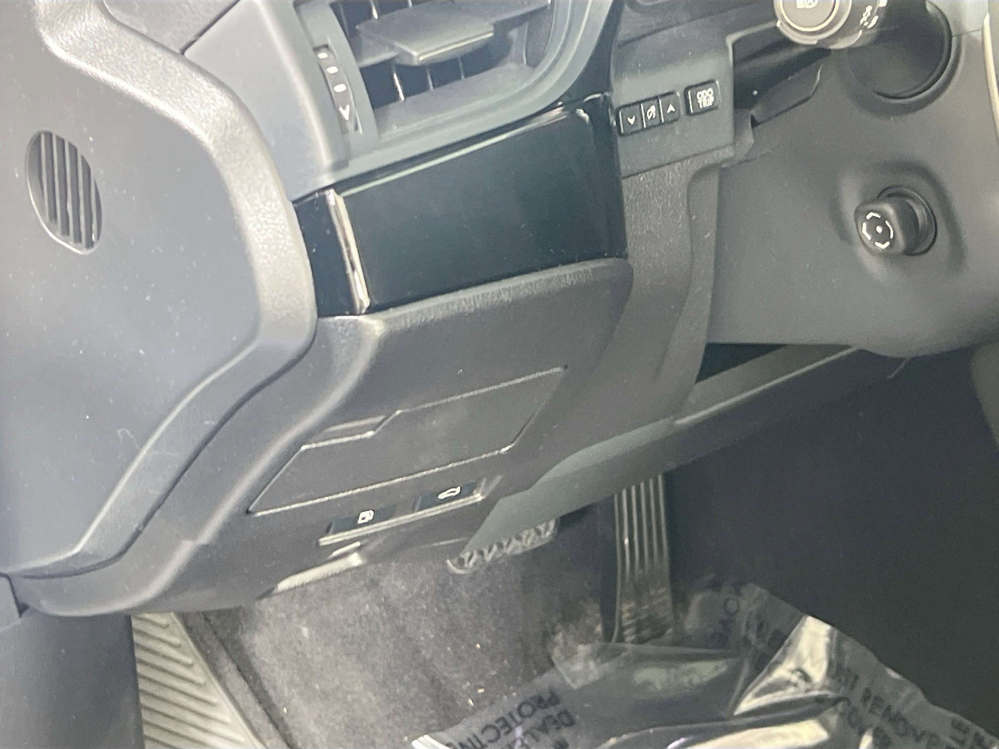 Used 2024 Lexus ES 300h w/ Premium Package image 10