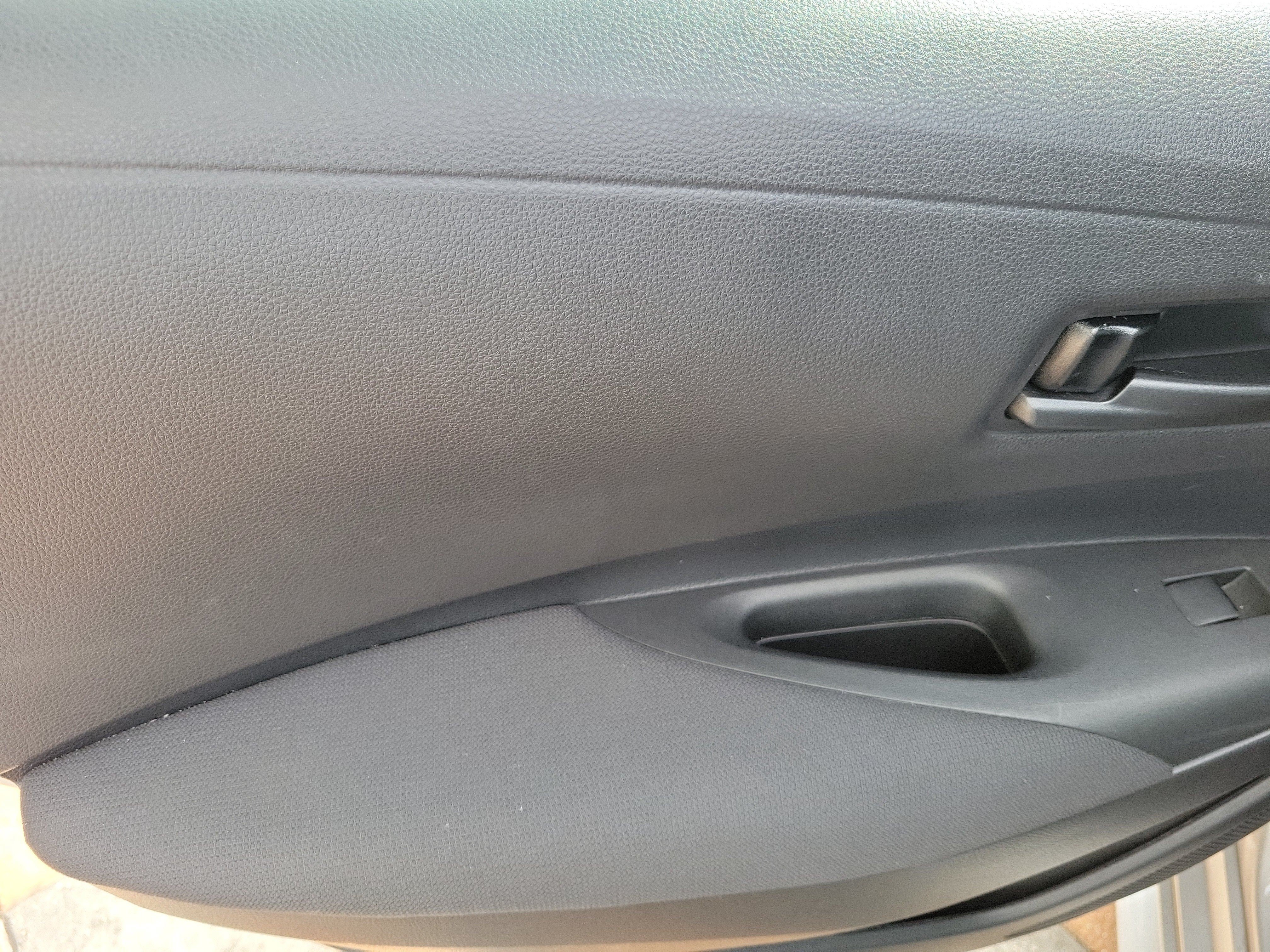 Used 2023 Toyota Corolla LE FWD image 18