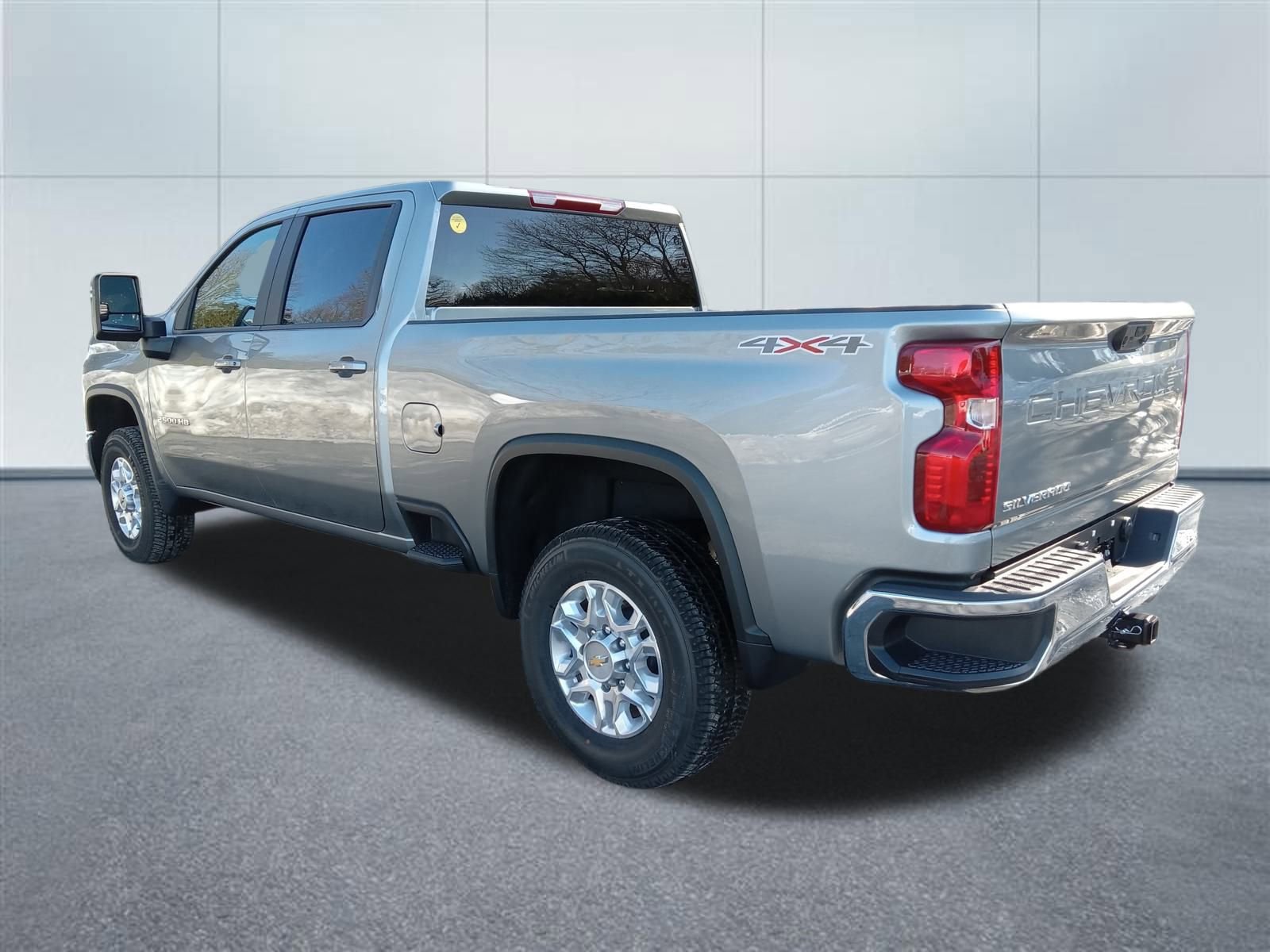 Used 2026 Chevrolet Silverado 2500 LT image 3