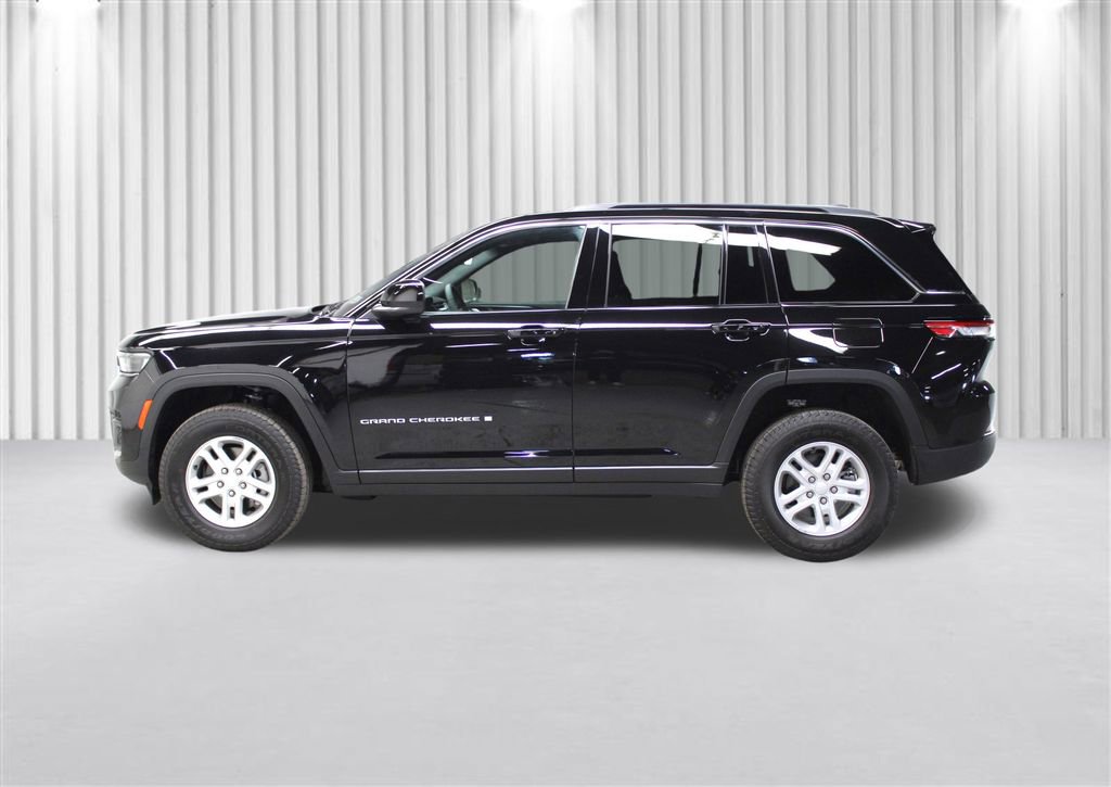 New 2025 Jeep Grand Cherokee Laredo w/ Luxury Tech Group I image 7