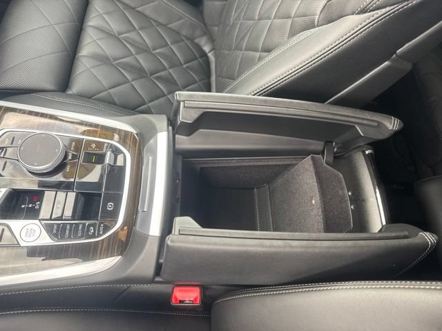 Used 2024 BMW X7 xDrive40i w/ Premium Package AWD/4WD image 22