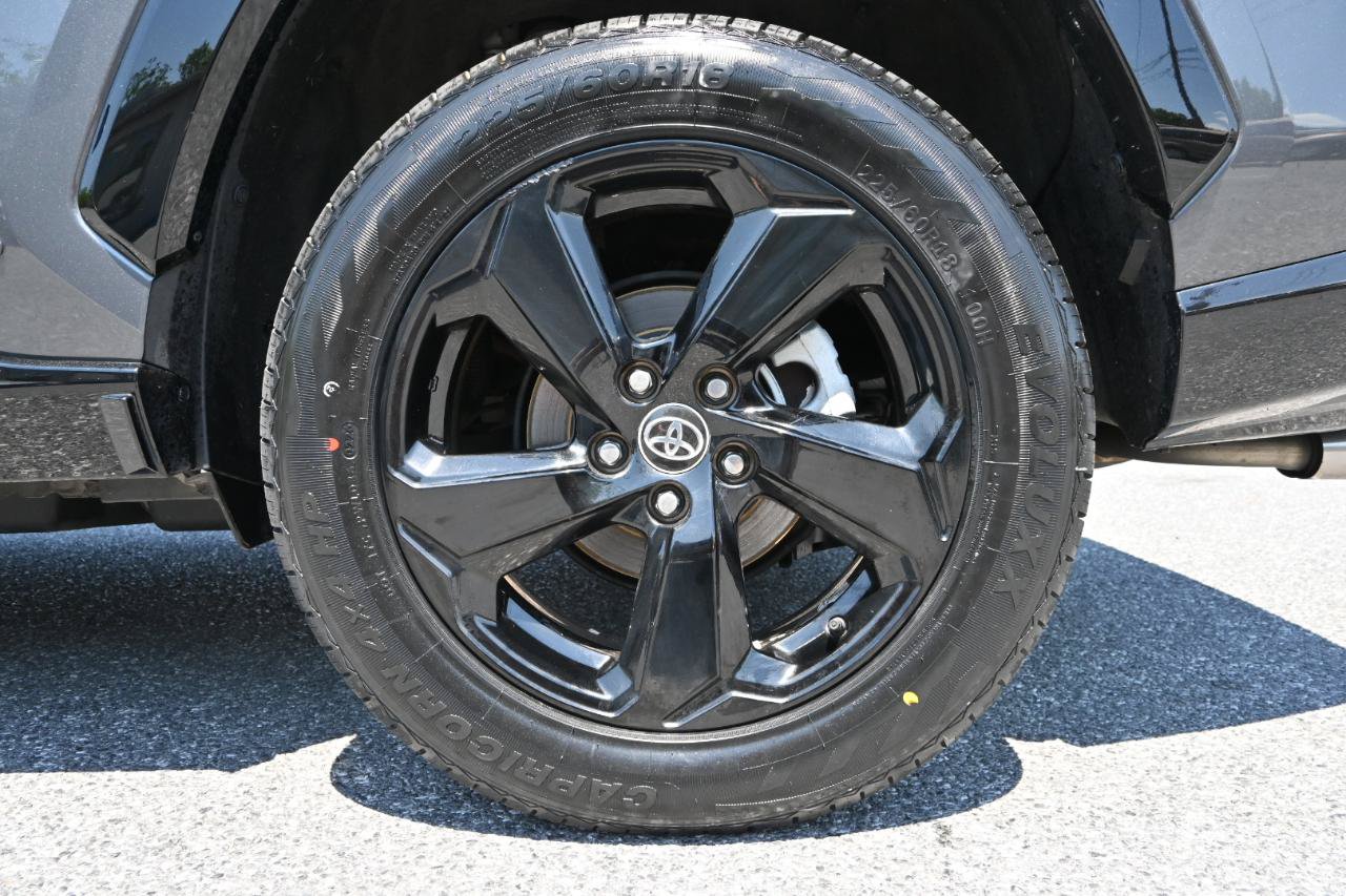 Used 2021 Toyota RAV4 XSE AWD/4WD image 40