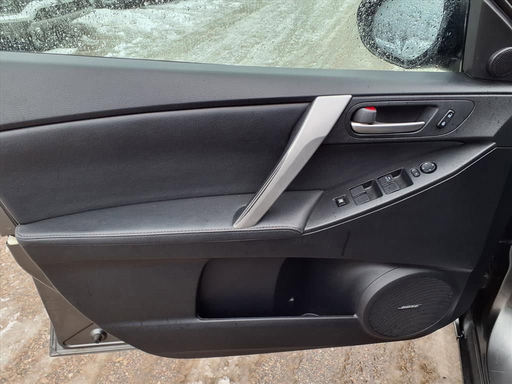 Used 2012 MAZDA MAZDA3 i Grand Touring image 12
