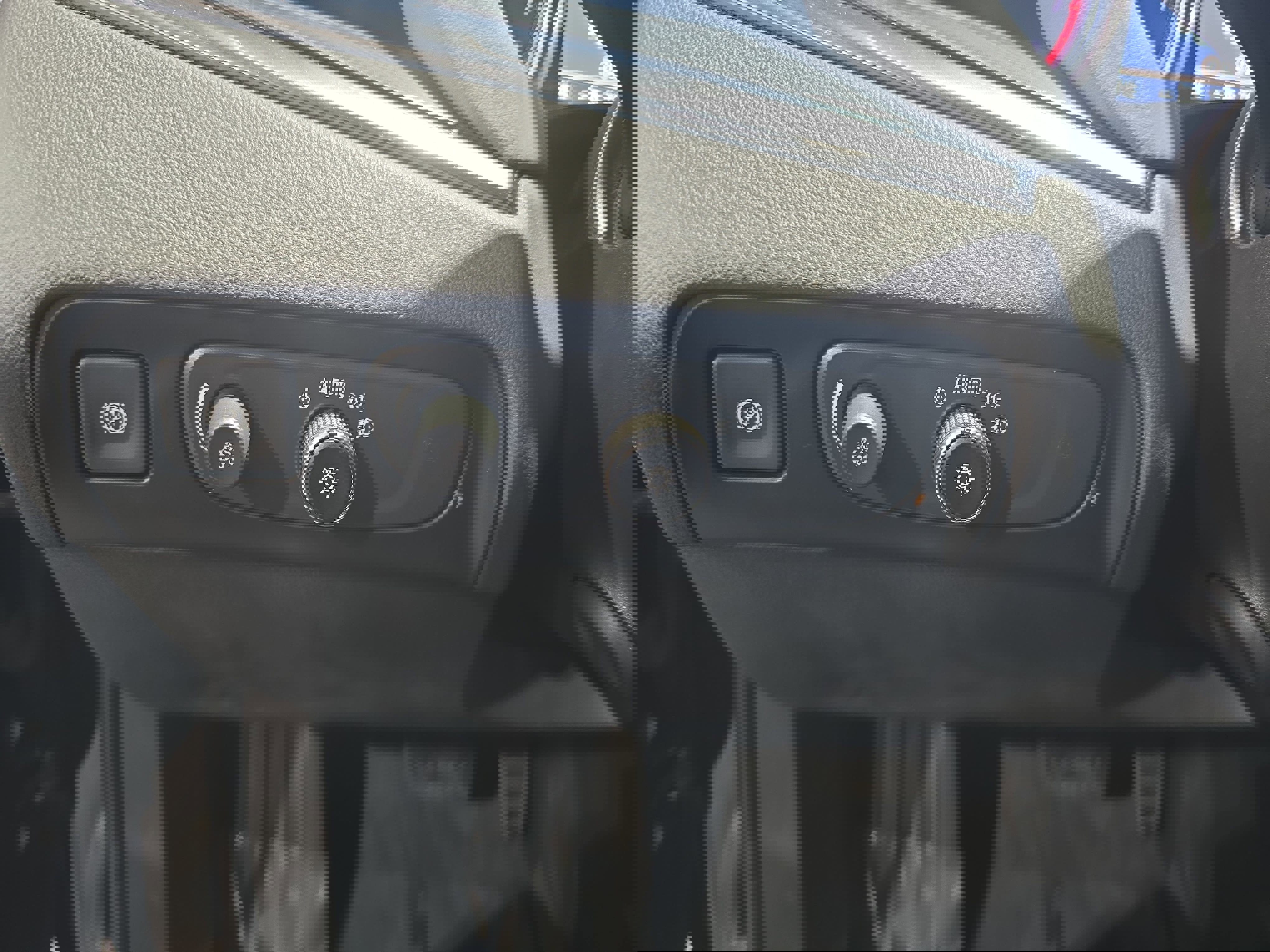 Used 2021 Buick Enclave Premium w/ Sun and Sites Package image 27