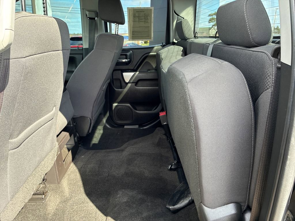 Used 2018 Chevrolet Silverado 1500 LT w/ Midnight Edition image 16