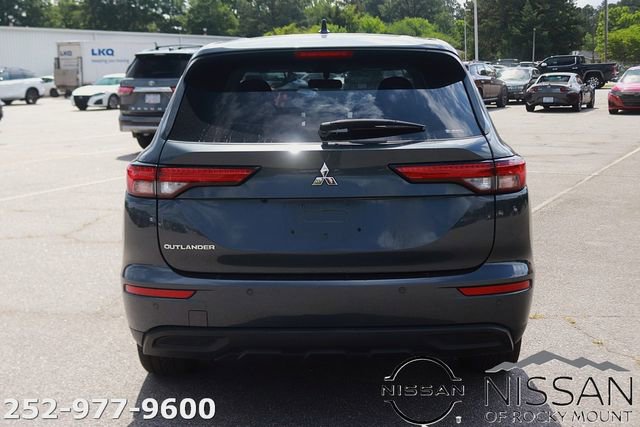 Used 2024 Mitsubishi Outlander SE AWD/4WD image 6