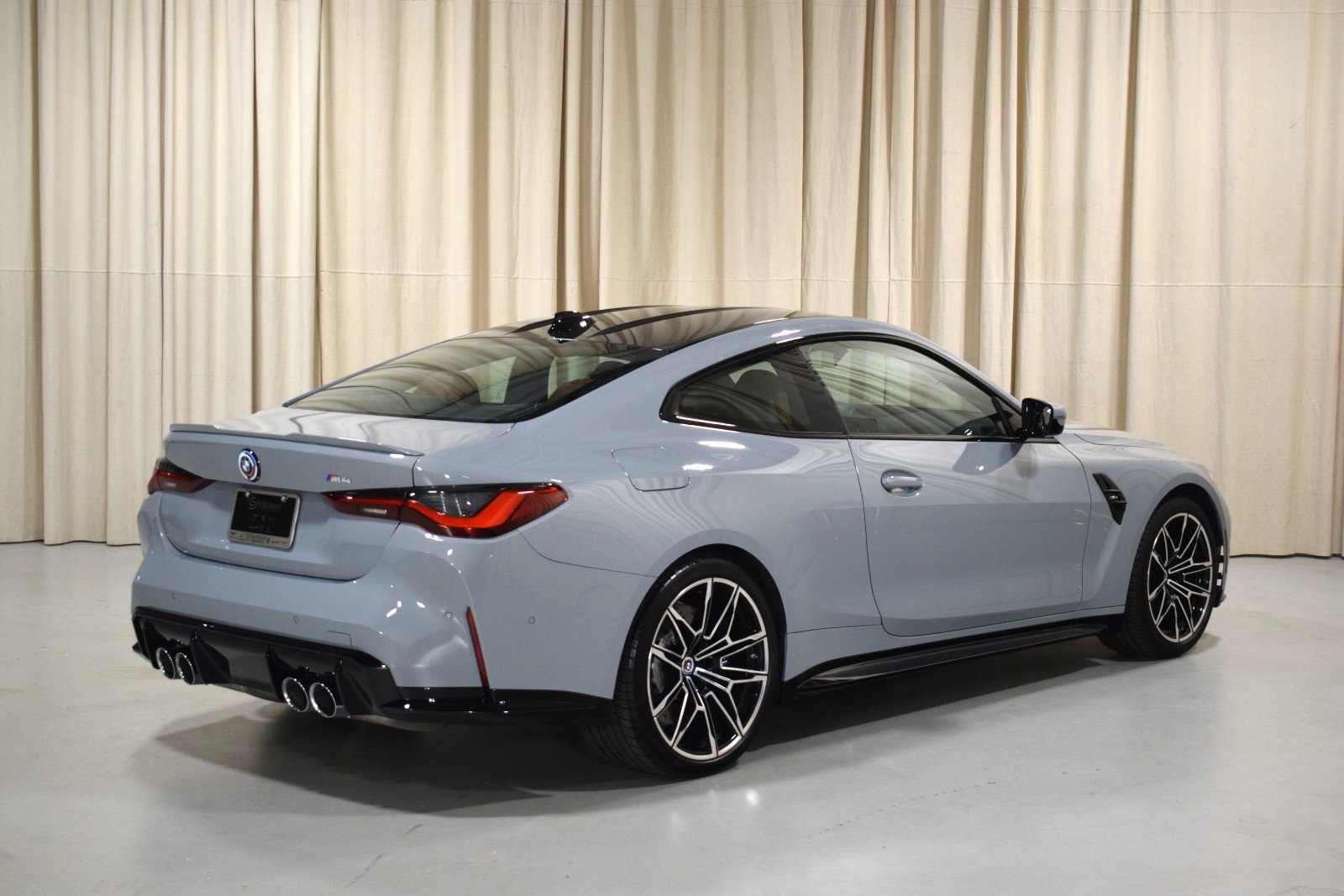 Used 2023 BMW M4 Coupe w/ M Driver's Package image 10