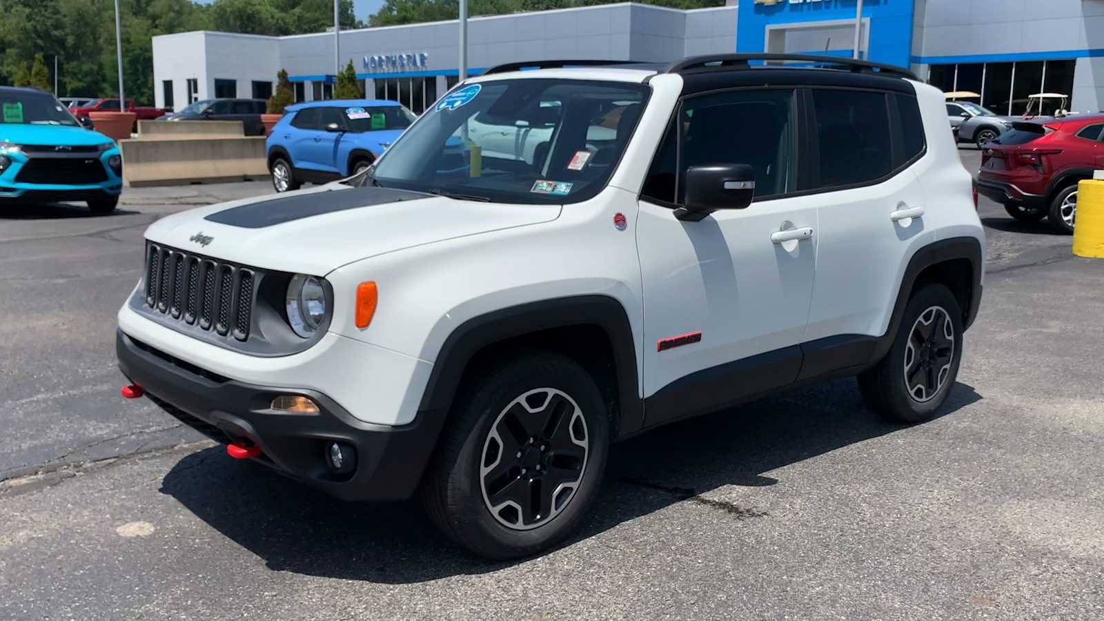Used 2016 Jeep Renegade Trailhawk w/ Cold Weather Group AWD/4WD image 4