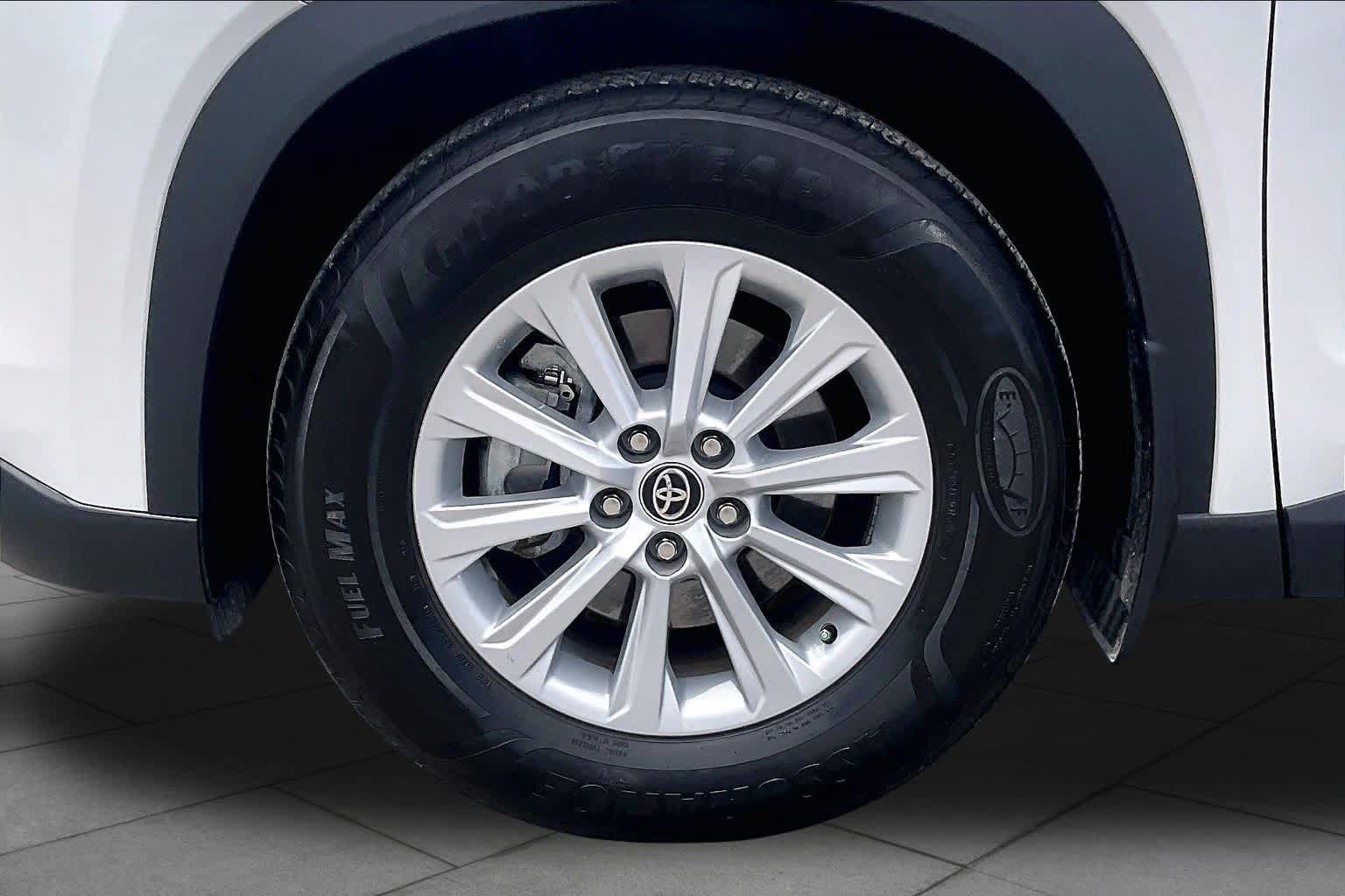 Used 2025 Toyota Grand Highlander AWD Hybrid image 11