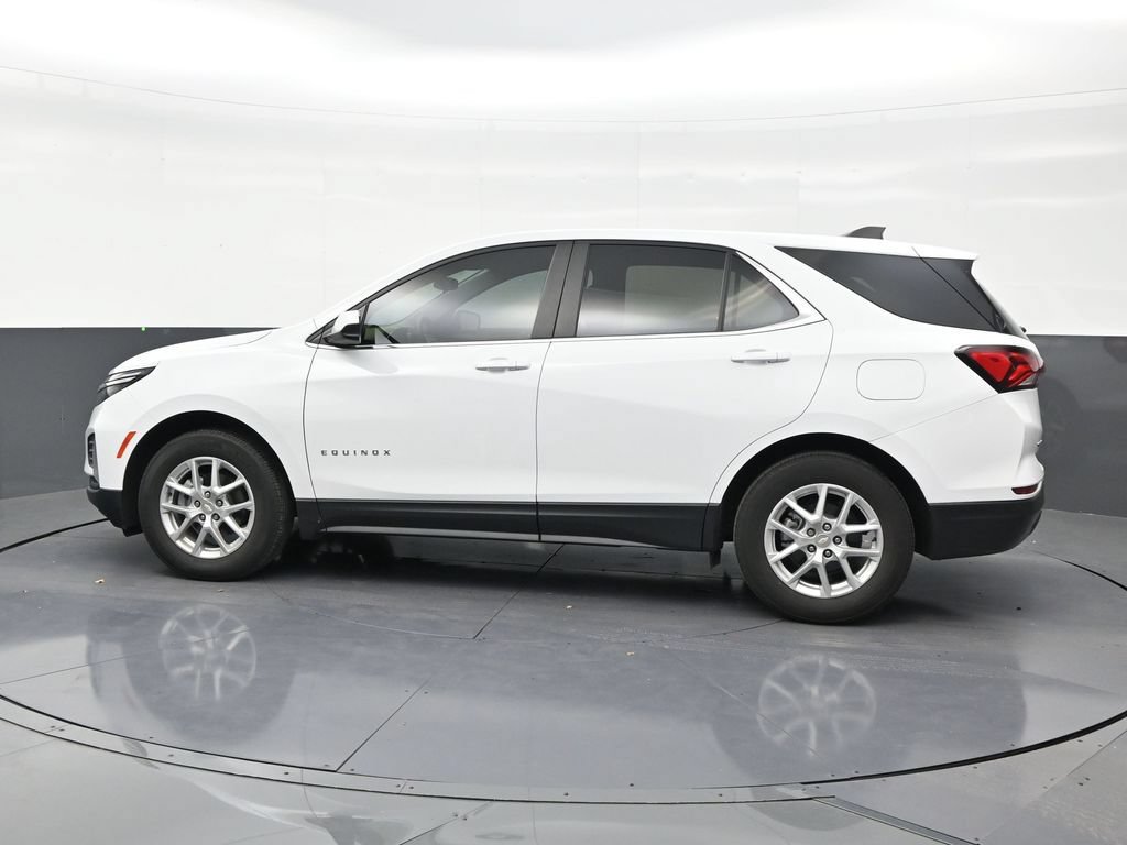 Used 2023 Chevrolet Equinox LT FWD image 2