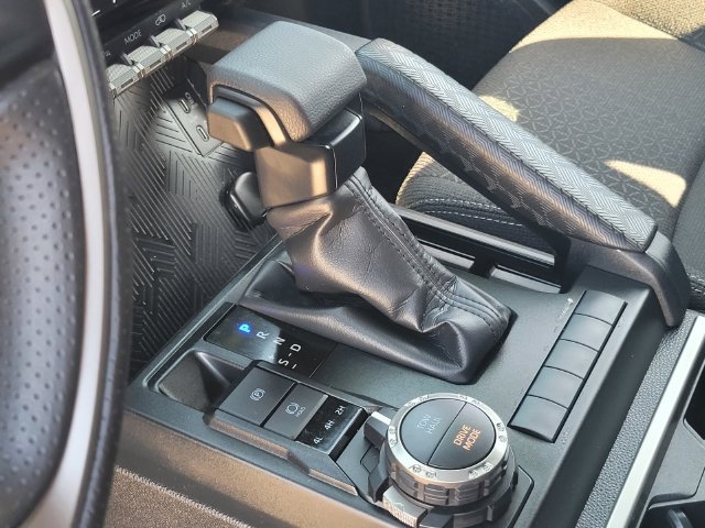 Used 2026 Toyota 4Runner SR5 AWD/4WD image 18