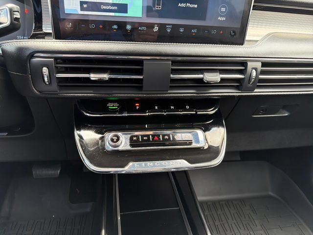 Certified 2024 Lincoln Corsair FWD image 19