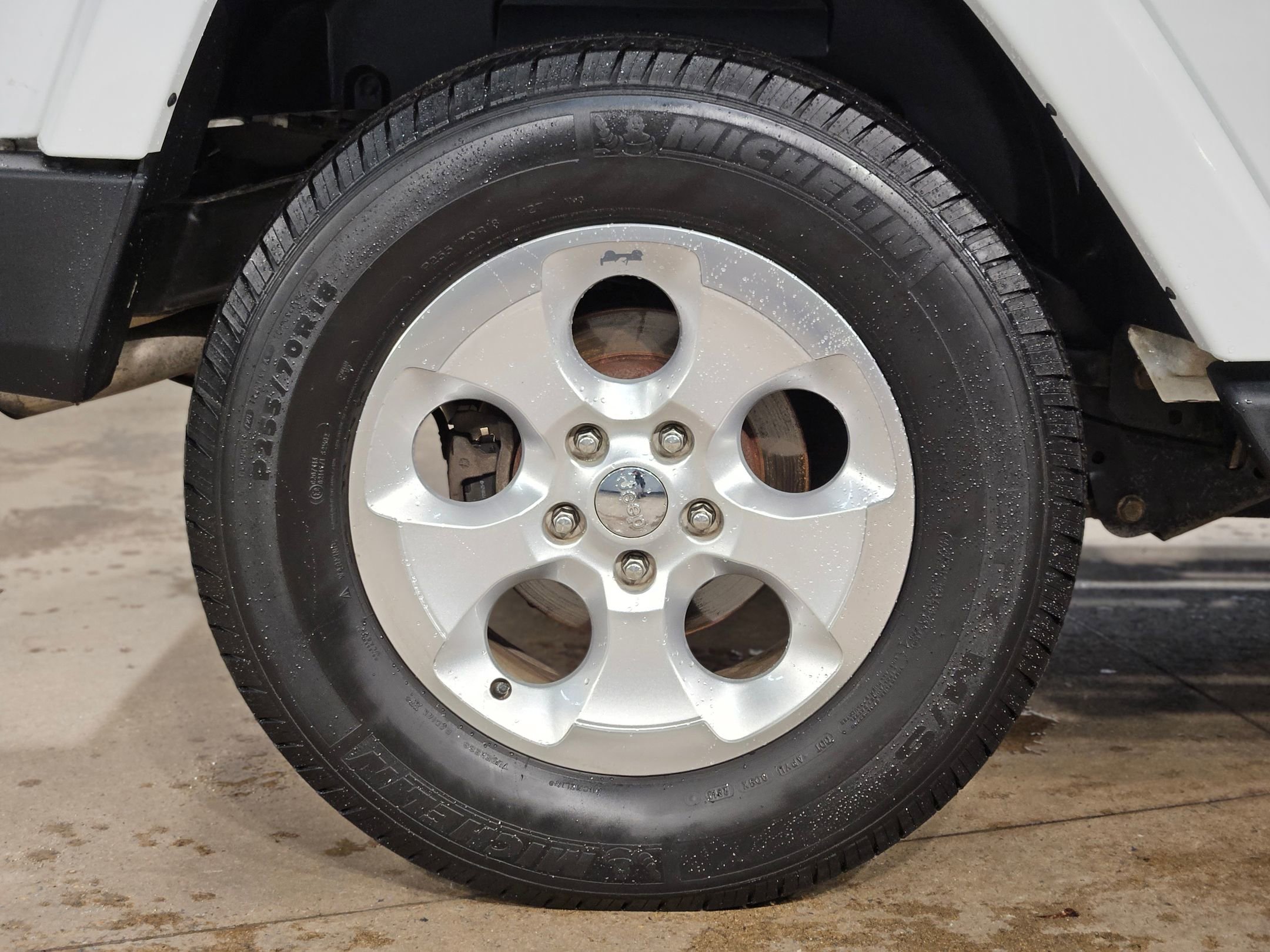 Used 2014 Jeep Wrangler Sahara w/ Connectivity Group AWD/4WD image 17