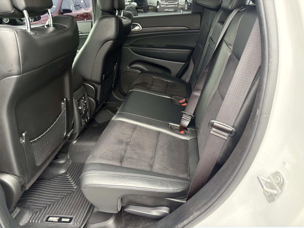 Used 2022 Jeep Grand Cherokee Laredo X AWD/4WD image 15