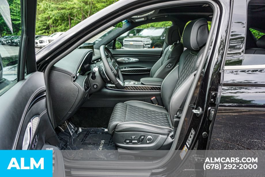 Used 2024 Genesis GV70 3.5T Sport w/ Sport Prestige Package AWD/4WD image 18
