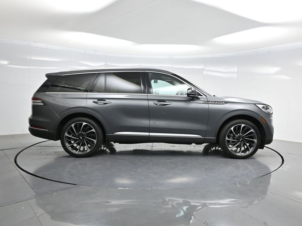 Used 2023 Lincoln Aviator Reserve w/ Equipment Group 201A AWD/4WD image 34