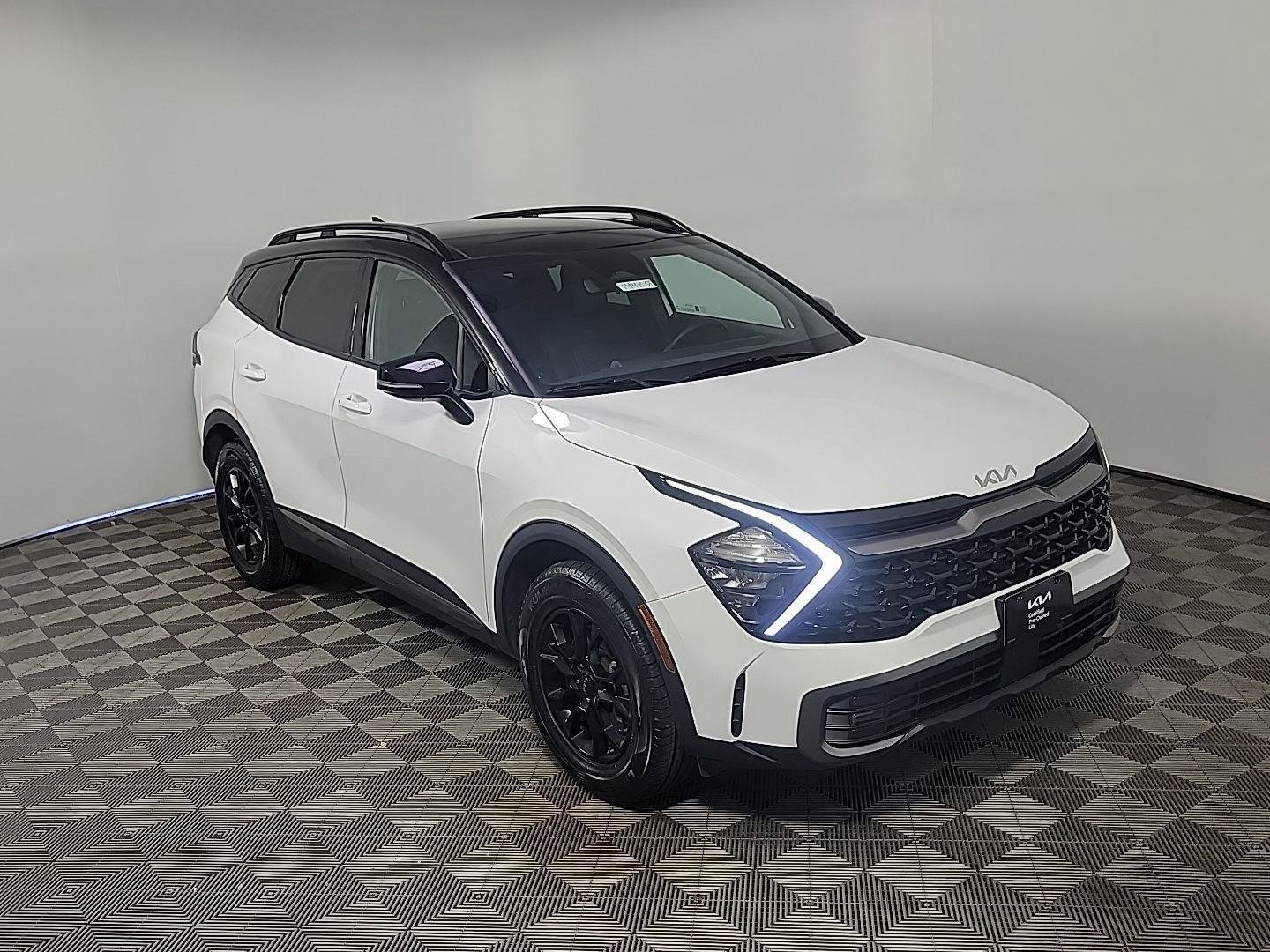 Certified 2023 Kia Sportage X-Pro AWD/4WD image 2
