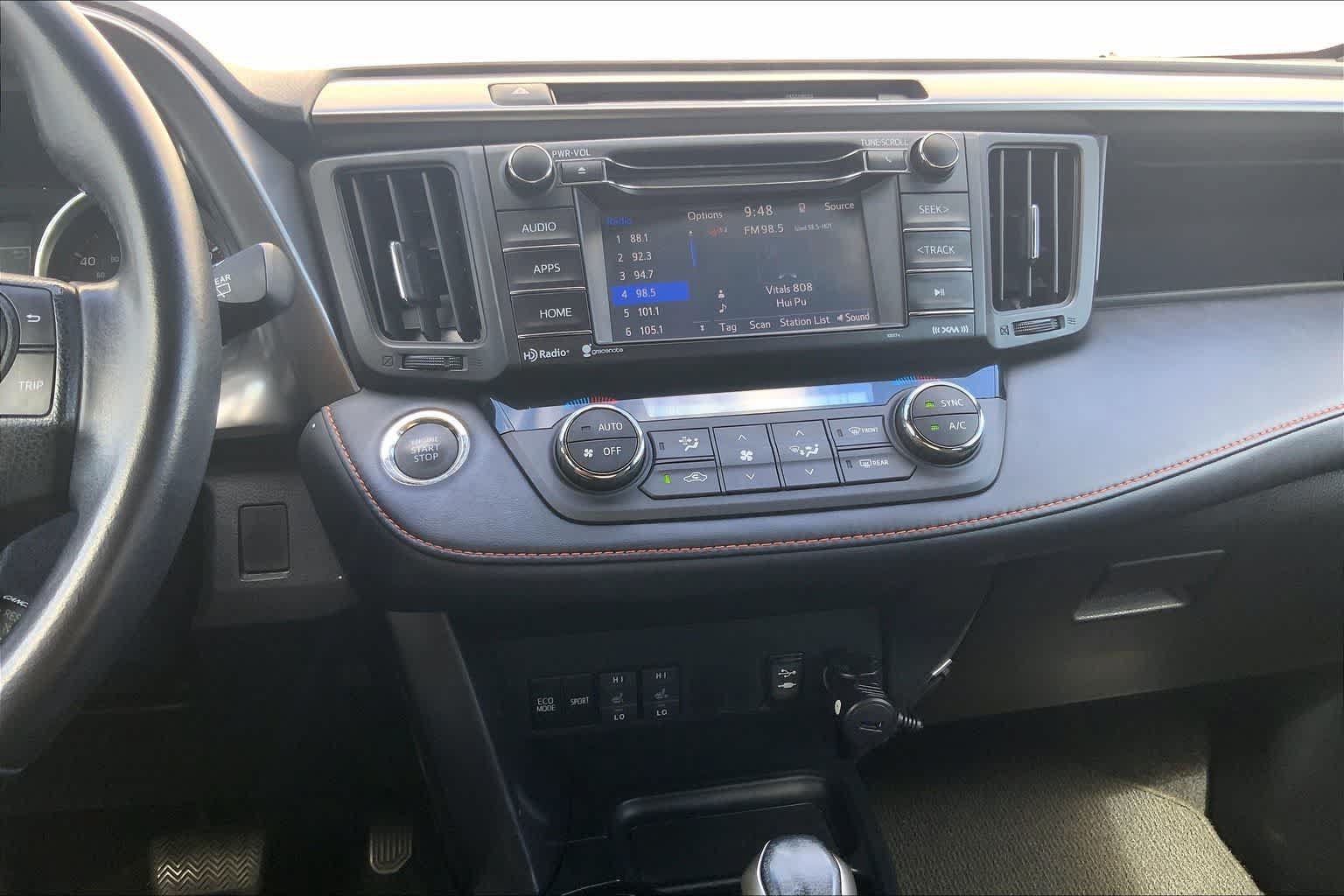 Used 2016 Toyota RAV4 SE FWD image 34