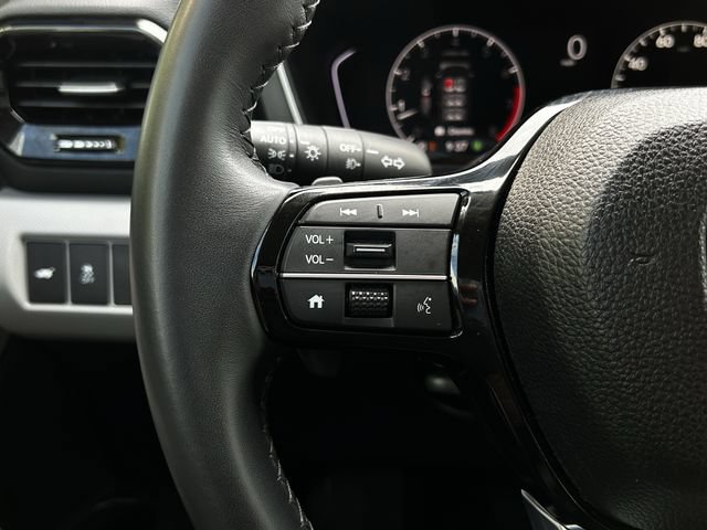 Used 2025 Honda Pilot EX-L image 15