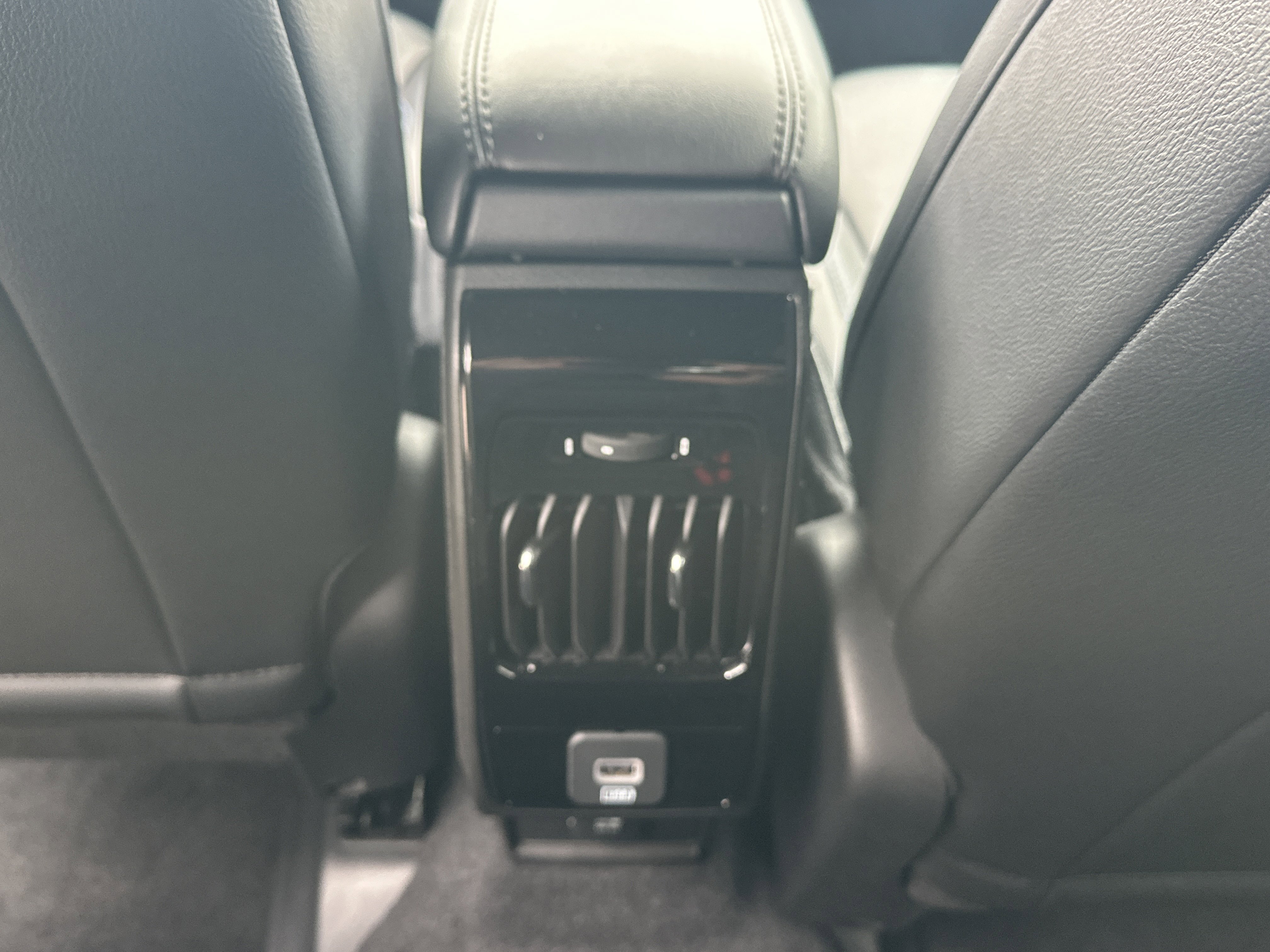 New 2026 Jeep Compass Latitude image 15