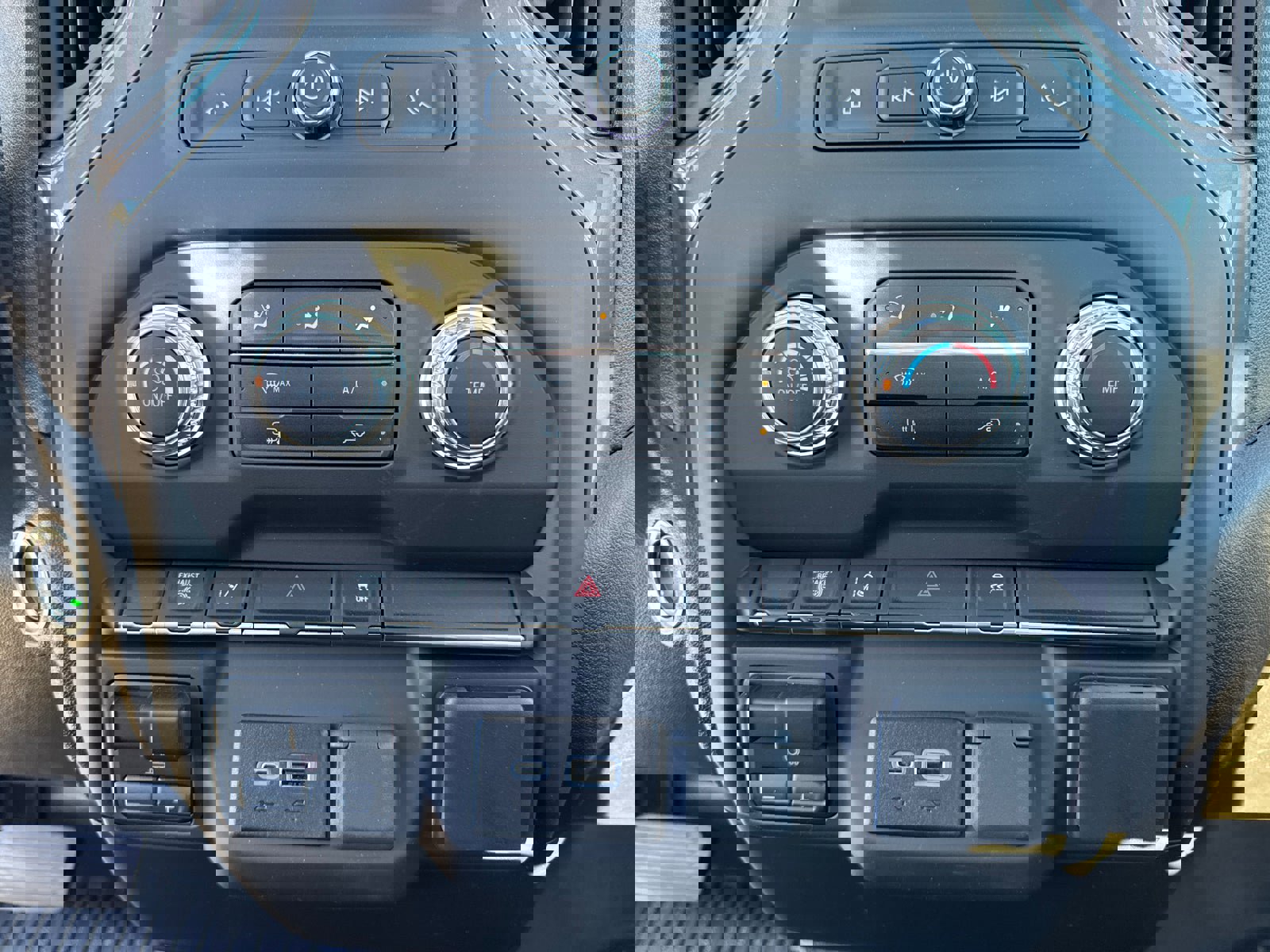 New 2025 GMC Sierra 3500 Pro w/ Fleet Convenience Package image 23