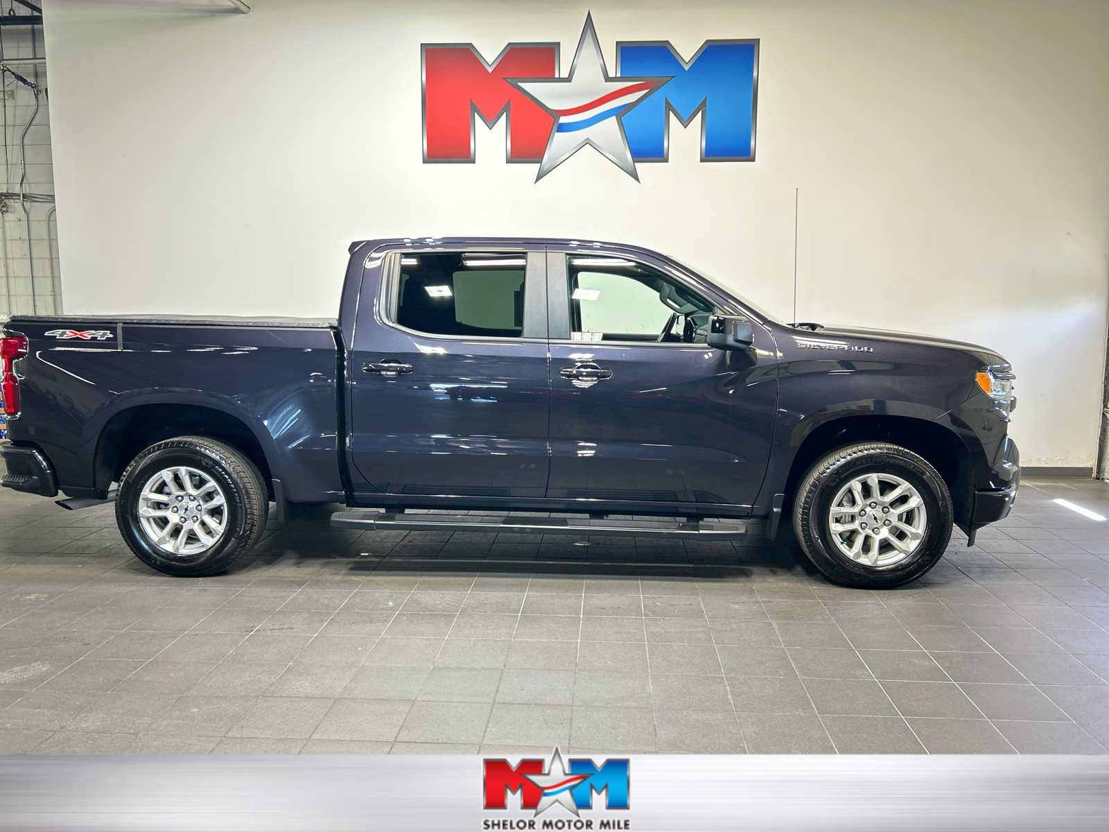 Used 2023 Chevrolet Silverado 1500 RST w/ Protection Package AWD/4WD image 1