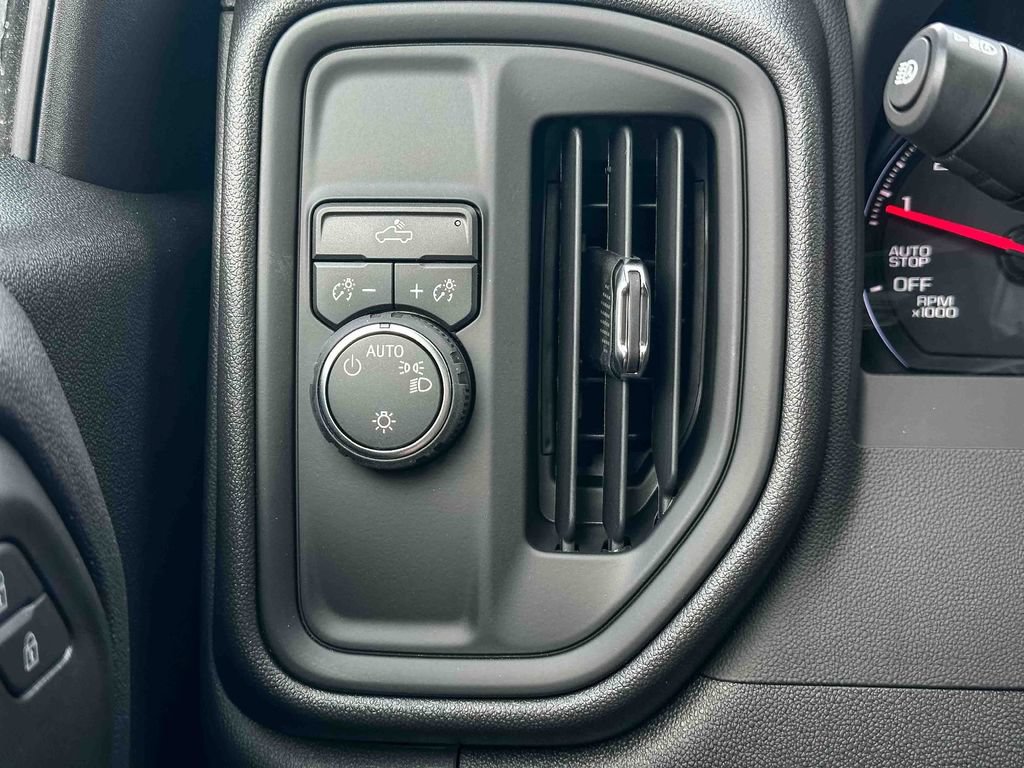 Used 2026 Chevrolet Silverado 1500 Custom RWD image 24