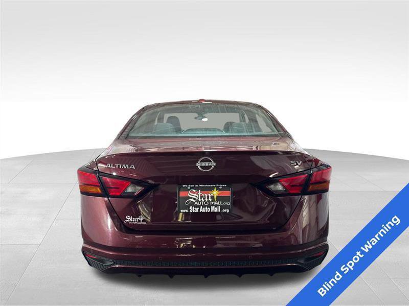 Used 2024 Nissan Altima 2.5 SV FWD image 6